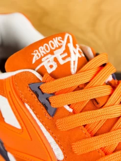 Brooks X Carrots 'Runaway' Beast 1 - Estate Blue Orange White -ActiveWear Haven brooks carrots beast 1 blue orange 06